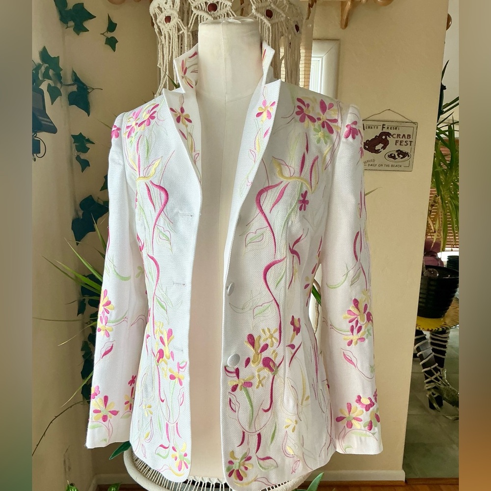 John Meyer Floral Embroidered Women's Jacket - NWT size 8P